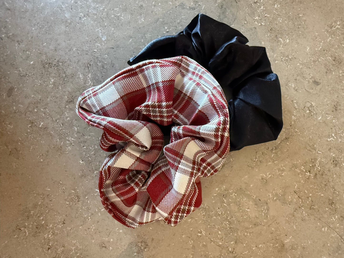 Christmas duo schrunchie 2